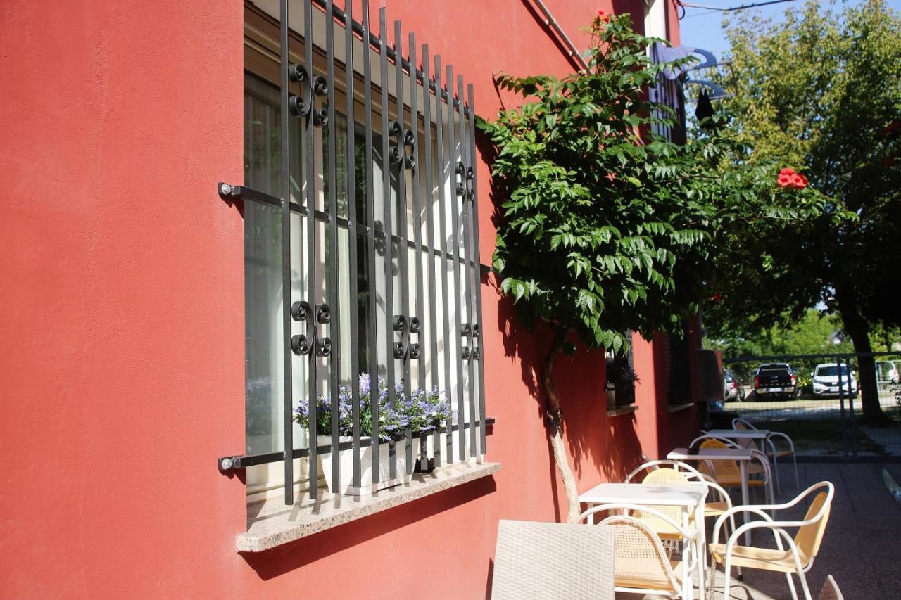 Hotel Serafini Misano Adriatico Exterior photo