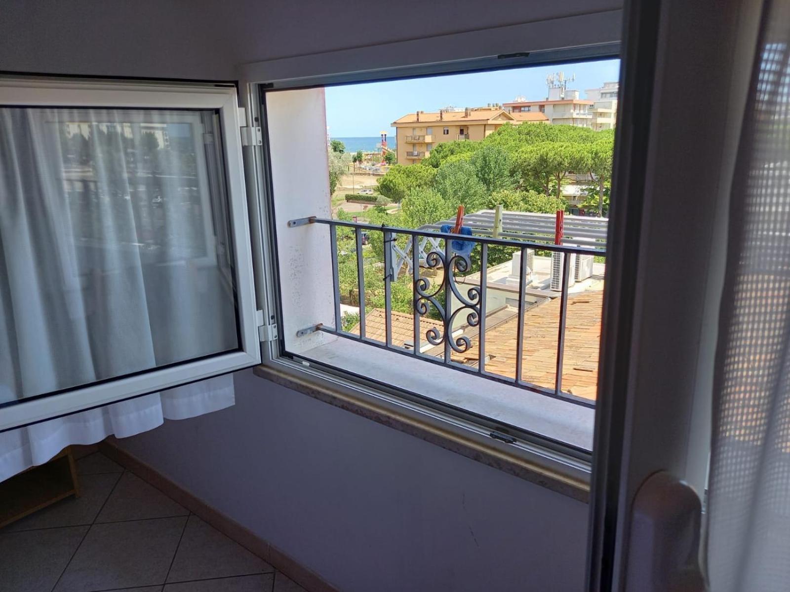 Hotel Serafini Misano Adriatico Exterior photo